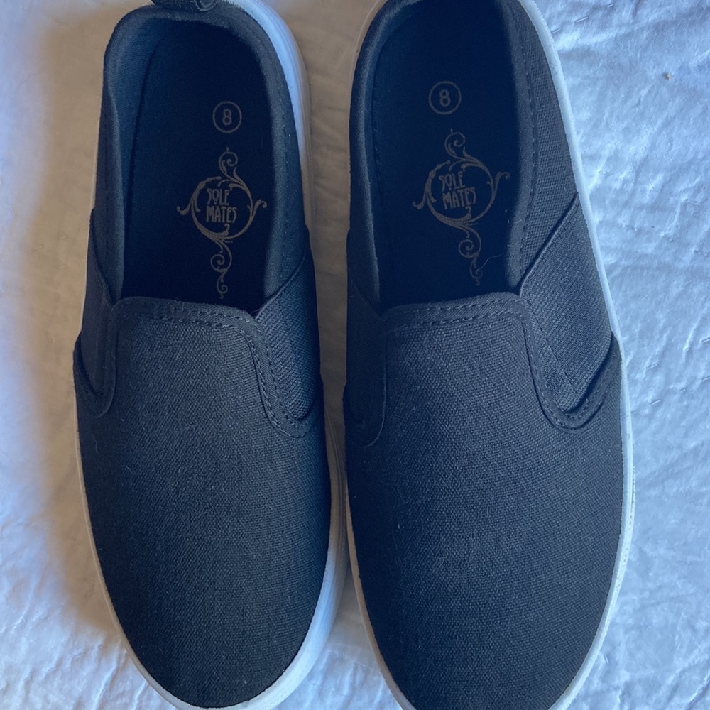 Women's Slip-on Sneakers Size 8